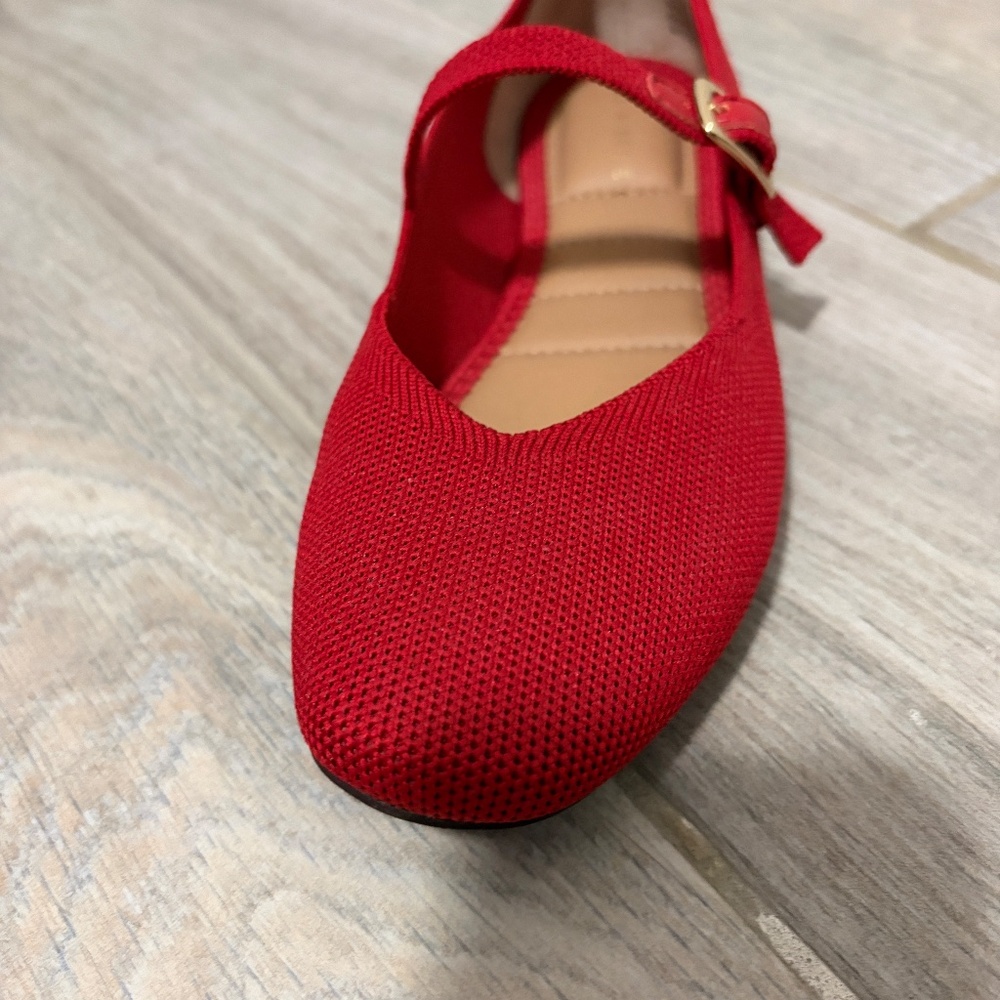 LIKE NEW! Women's Elly & Katie Red Fabric Woven Flat Mary Janes - 6 - Picture 10 of 11